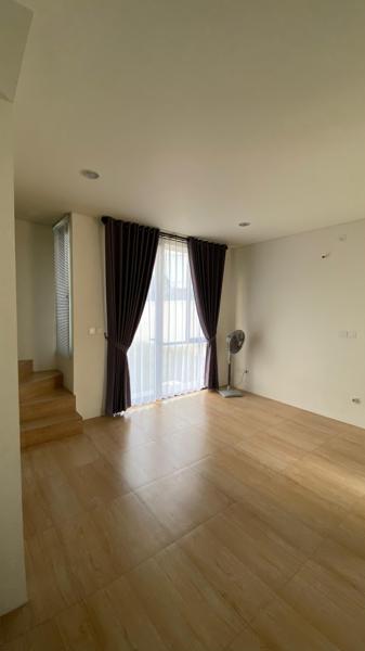 Rumah Disewakan di Cluster Uptown Lippo Cikarang